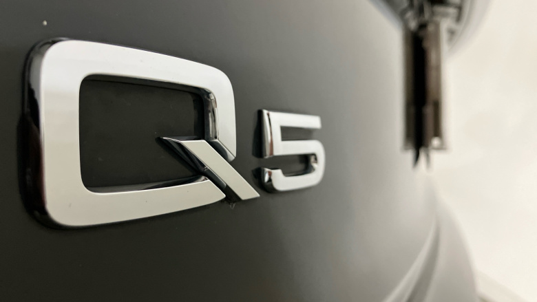 Audi Q5 50 TFSI e Quattro S Line 5dr S Tronic Estate